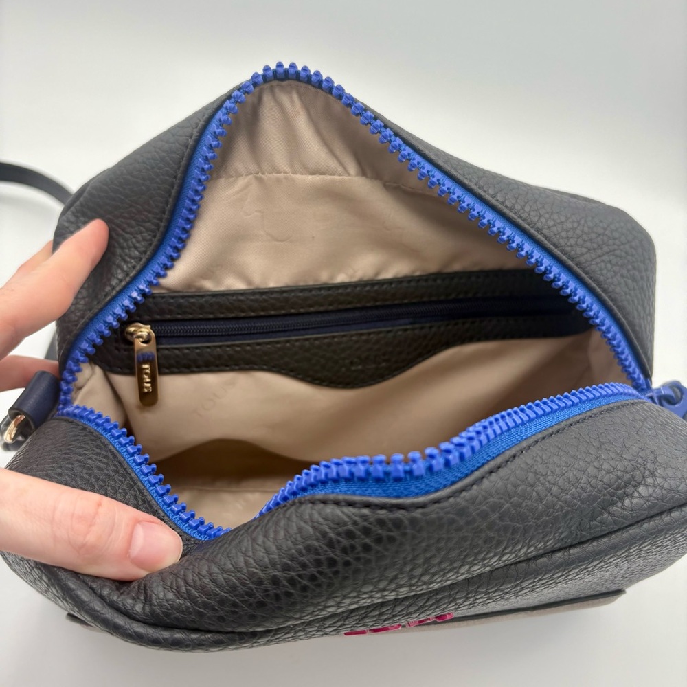 TOUS Bear Crossbody Bag Purse Camera Bag Black Blue Designer Pebbled Travel Trip - Picture 10 of 13